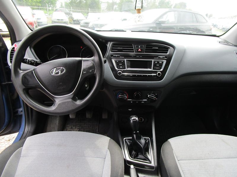 Hyundai i20 1,2-55KW-KOUPEN V ČR+NOVÁ STK - fotka 9 z 13