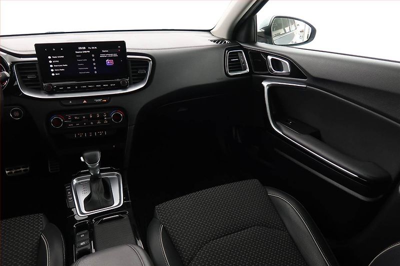 Kia XCeed (2019) 1.6 T-GDI, Automat, Serv.kniha - fotka 8 z 20