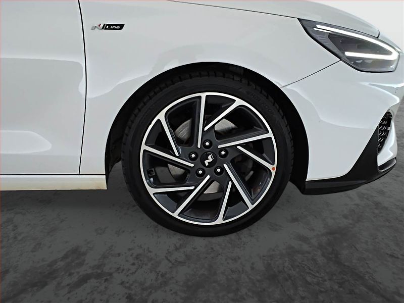 Hyundai i30 (2021) N-Line 1.5 T-GDI MHEV - fotka 14 z 17