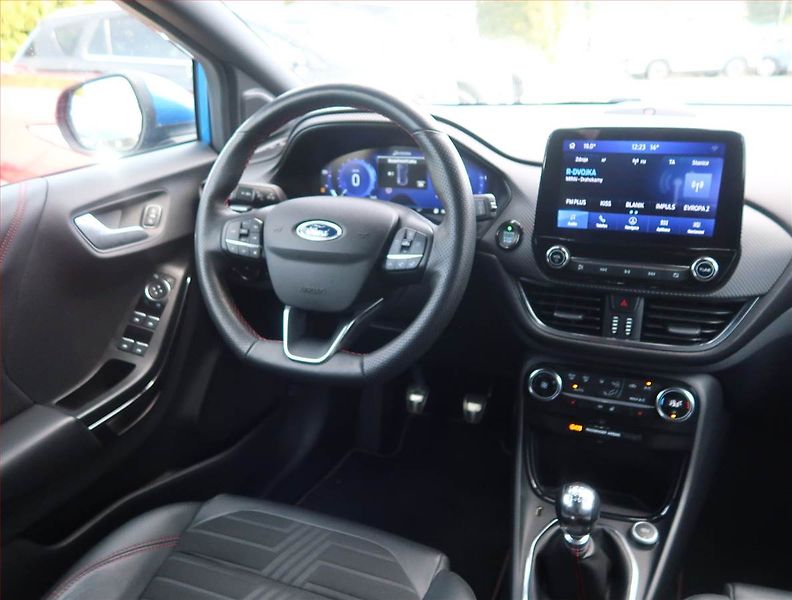 Ford Puma (2020) ST-Line X 1.0 EcoBoost mHEV - fotka 7 z 15