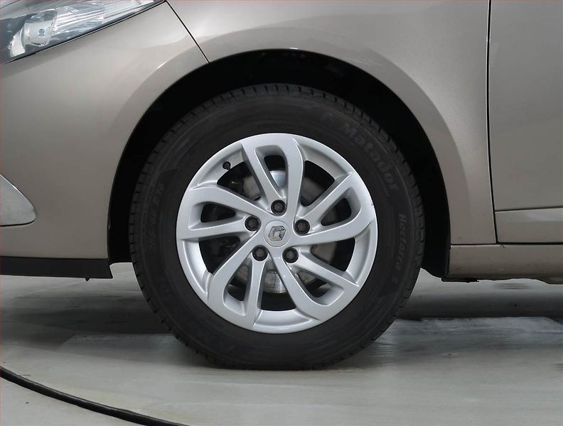 Renault Fluence (2013) 1.6 16V, Tempomat - fotka 14 z 18