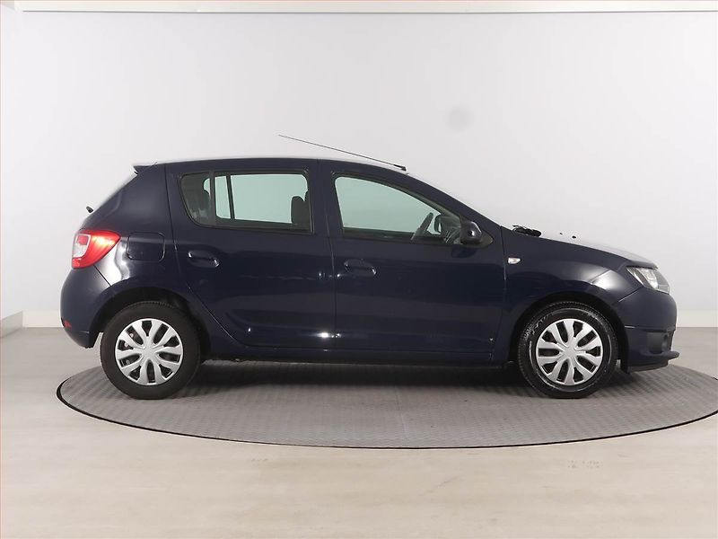 Dacia Sandero (2013) 1.2 16V, nová STK, servisované - fotka 6 z 13