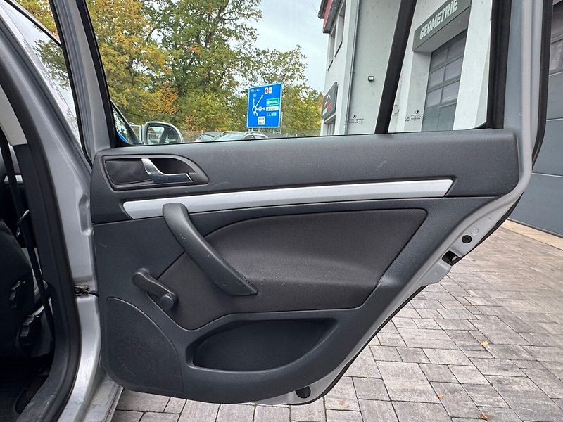 Škoda Octavia (2010) 1.6 TDi, odpočet DPH - fotka 12 z 32