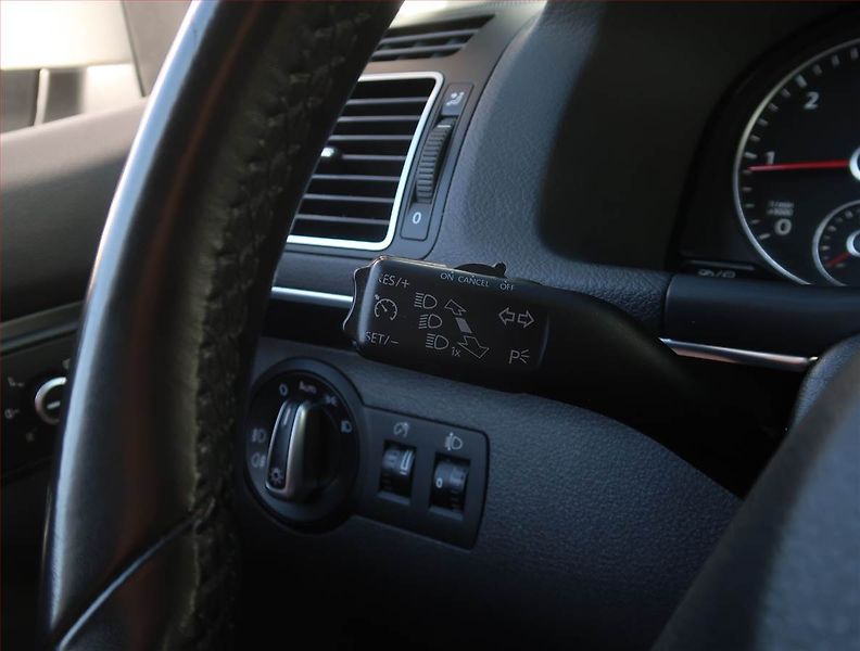 Volkswagen Touran (2014) Highline 2.0 TDI, Automat - fotka 20 z 22