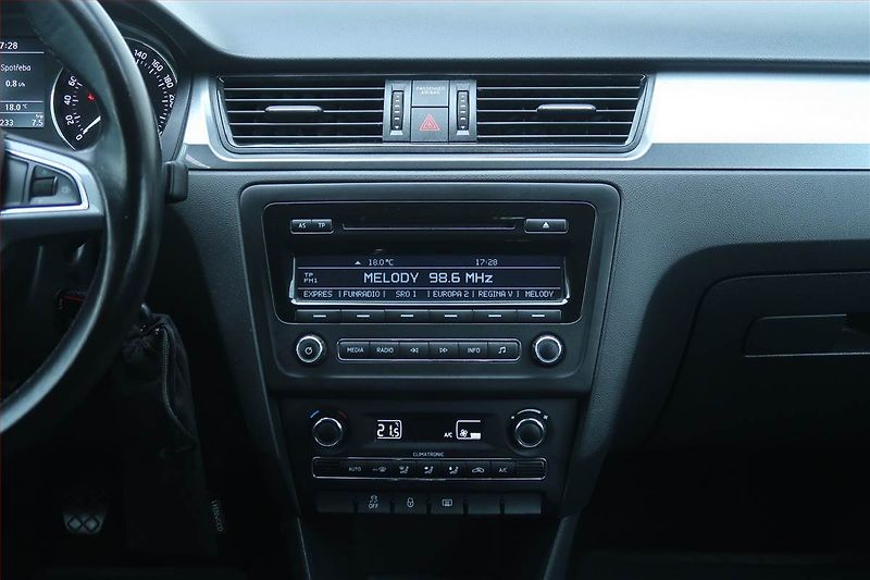 Škoda Rapid (2014) Spaceback 1.2 TSI, Serv.kniha - fotka 12 z 21