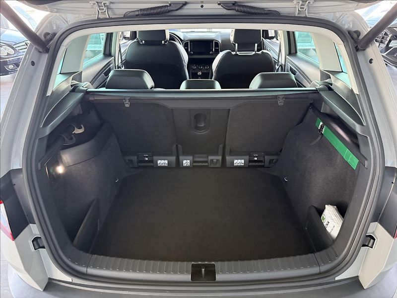 Škoda Karoq 2,0   TDI 110kW,4X4,SERVISKA - fotka 25 z 25