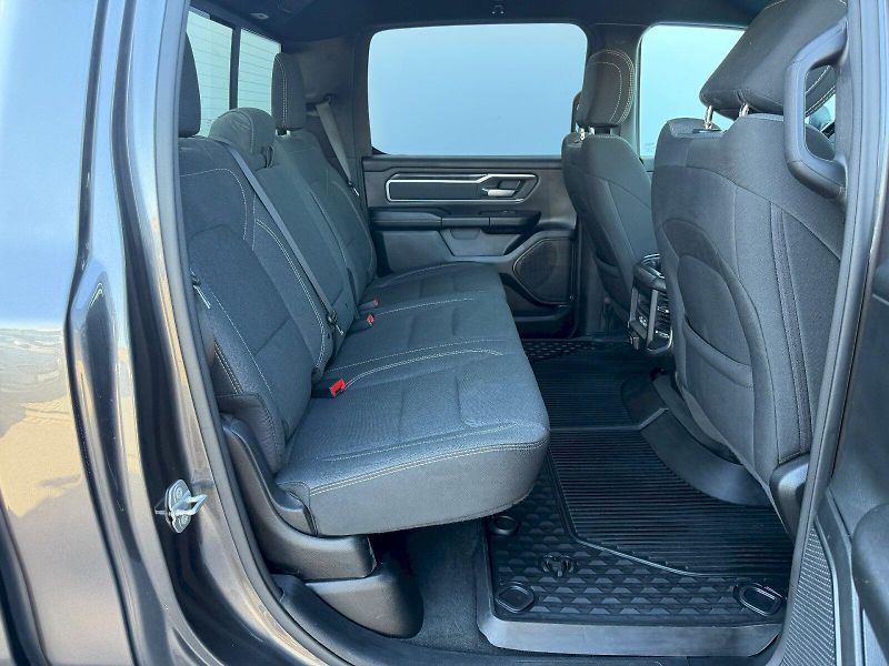 Dodge RAM (2021) 1500 5.7 HEMI 295kW LPG BIGHOR - fotka 25 z 35