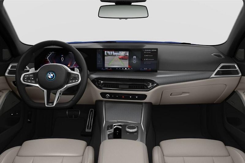 BMW Řada 3 330e xDrive - fotka 3 z 4