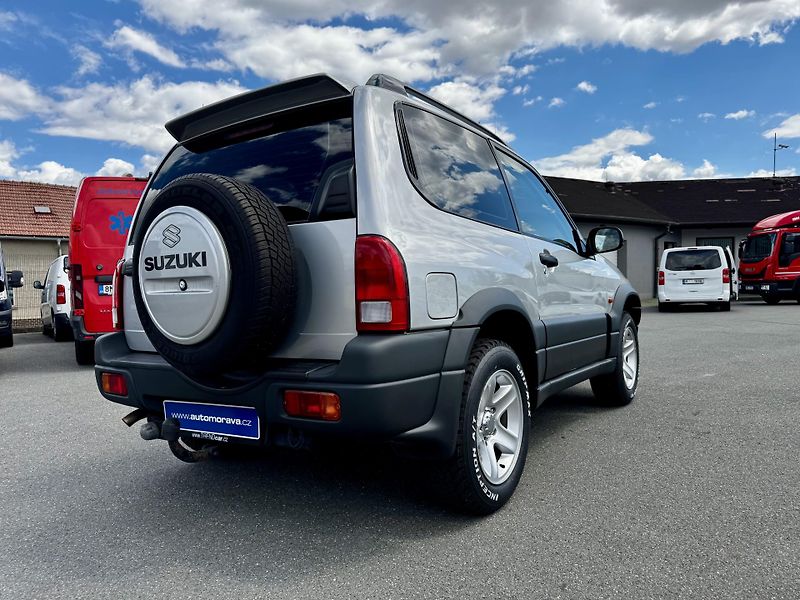 Suzuki Grand Vitara (2005) 1.6i 69 kw 4x4 - fotka 6 z 23