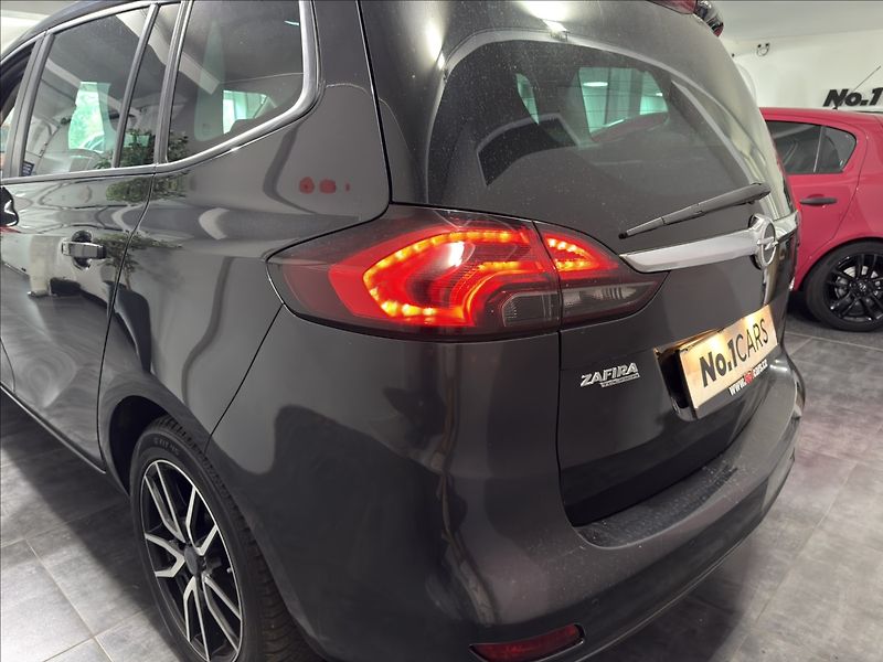 Opel Zafira 1,4   TURBO KAMERA XEN 7 MÍST - fotka 24 z 27