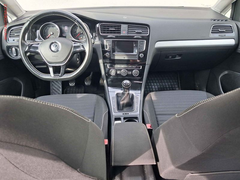 Volkswagen Golf (2014) 1.2 TSi, CUP - fotka 8 z 16