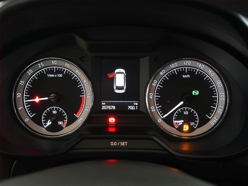 Škoda Octavia (2019) Style 1.6 TDI, Automat, Navi - fotka 11 z 14