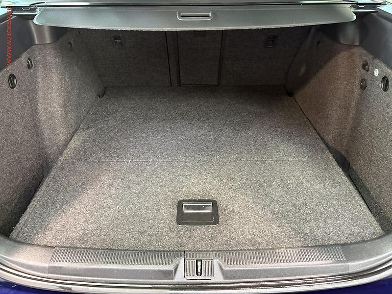 Škoda Octavia (2013) 1.6TDi 4x4, AC, park.čidla - fotka 7 z 14