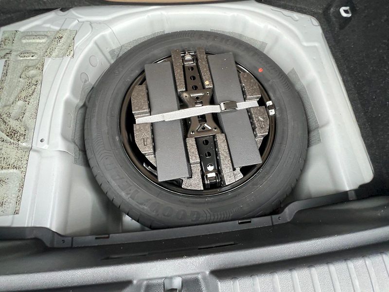 Škoda Kamiq (2024) SELEC TSI 85/1.0 M6F - fotka 33 z 33