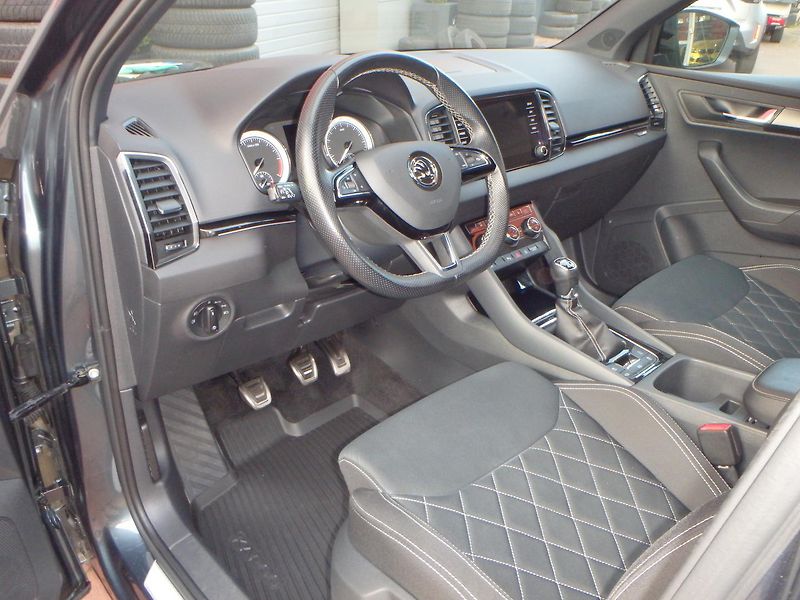 Škoda Karoq (2019) Sport Line 2.0 TDI 4x4,Panoram - fotka 10 z 28