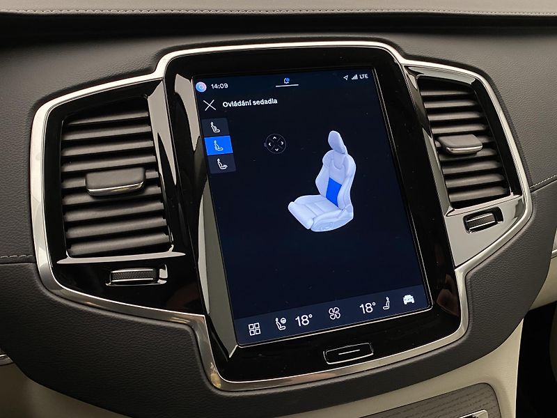 Volvo XC90 B5 AWD BRIGHT PLUS - fotka 65 z 66