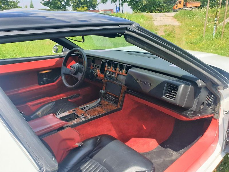 Chevrolet Corvette (1986) - fotka 16 z 26