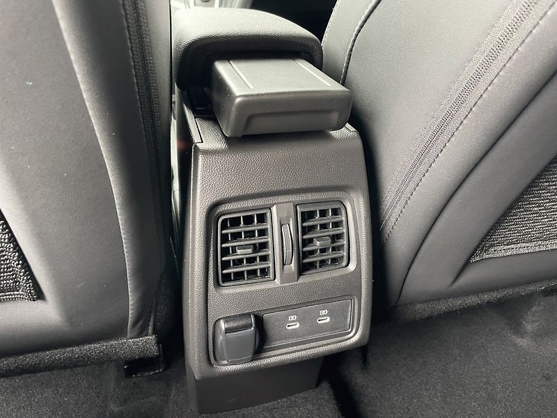 Renault Symbioz (2025) Techno E-Tech full hybrid 145k - fotka 16 z 22