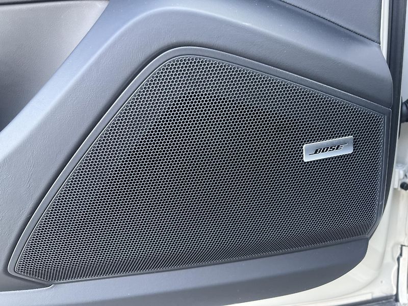 Porsche Cayenne (2025) E-hybrid - fotka 26 z 29
