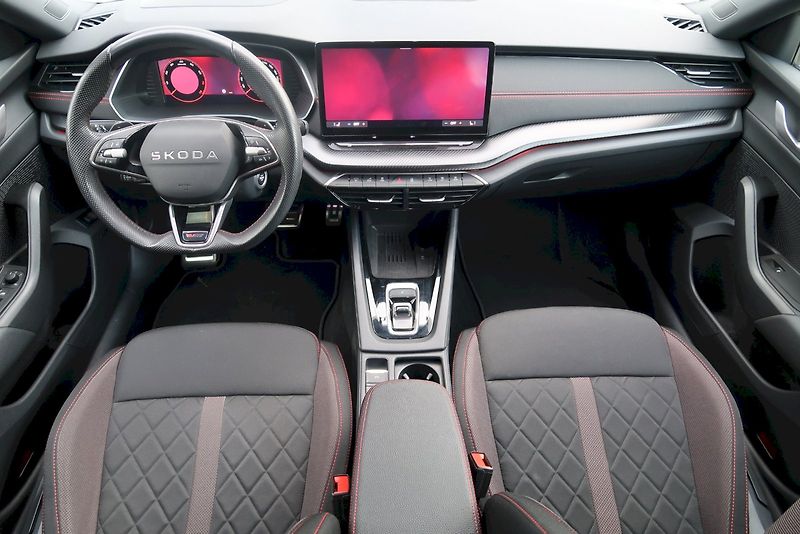 Škoda Octavia (2025) RS 2,0 TSI 195 kW DSG - fotka 5 z 30