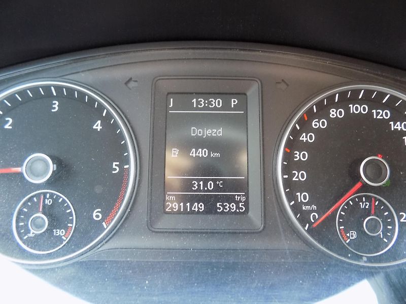 Volkswagen Caravelle 2,0 TDI 103 KW COMFORT NAVI - fotka 41 z 45