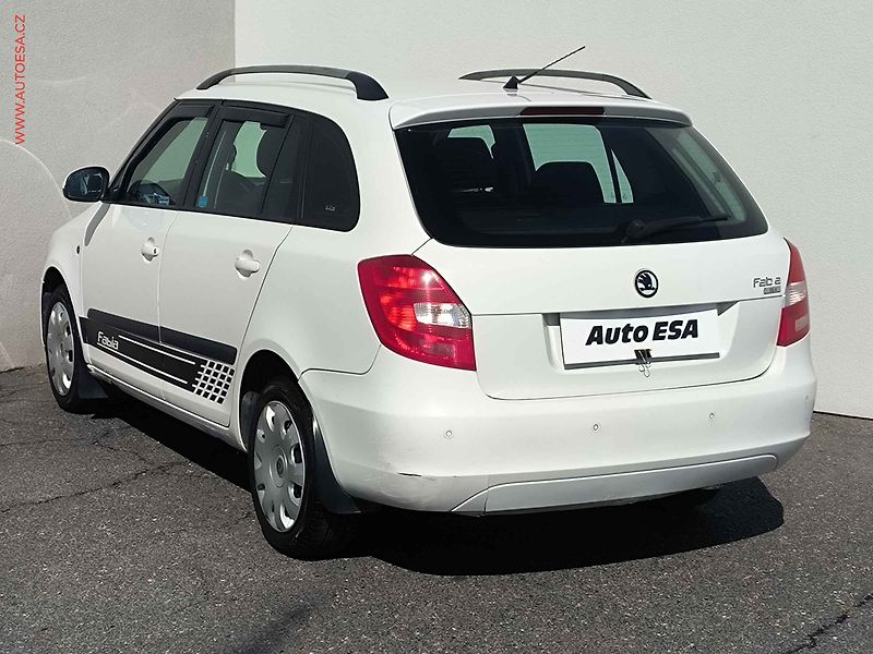 Škoda Fabia (2008) 1.4 16V, ČR, Elegance, AC - fotka 6 z 15