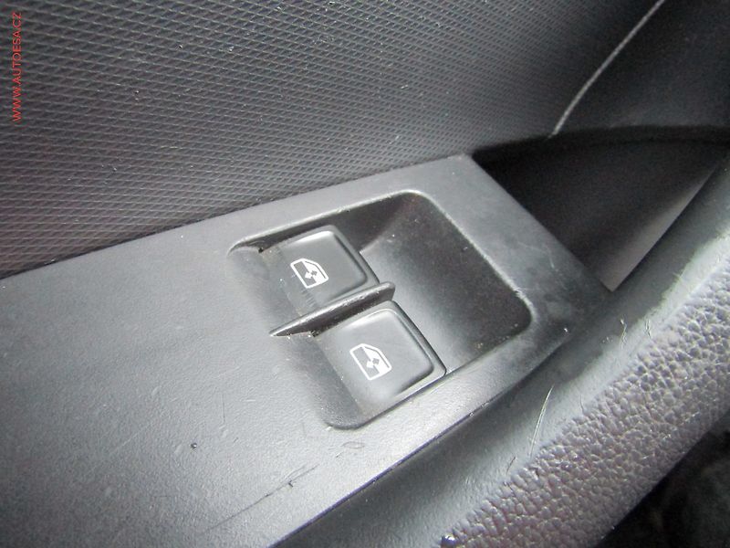 Škoda Rapid (2015) 1.4TDI, ČR, Xenon, AC, temp - fotka 18 z 23
