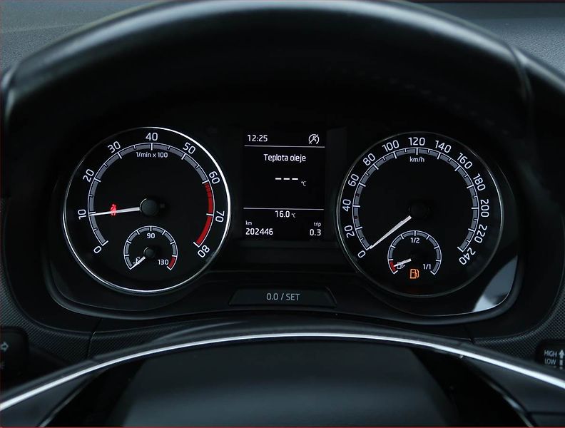 Škoda Fabia (2020) Drive 1.0 TSI, Tempomat - fotka 11 z 18