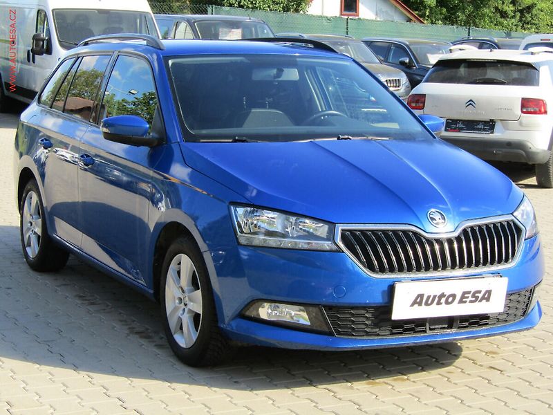 Škoda Fabia (2021) 1.0 TSi, ČR, Ambition, +pneu - fotografie inzerátu