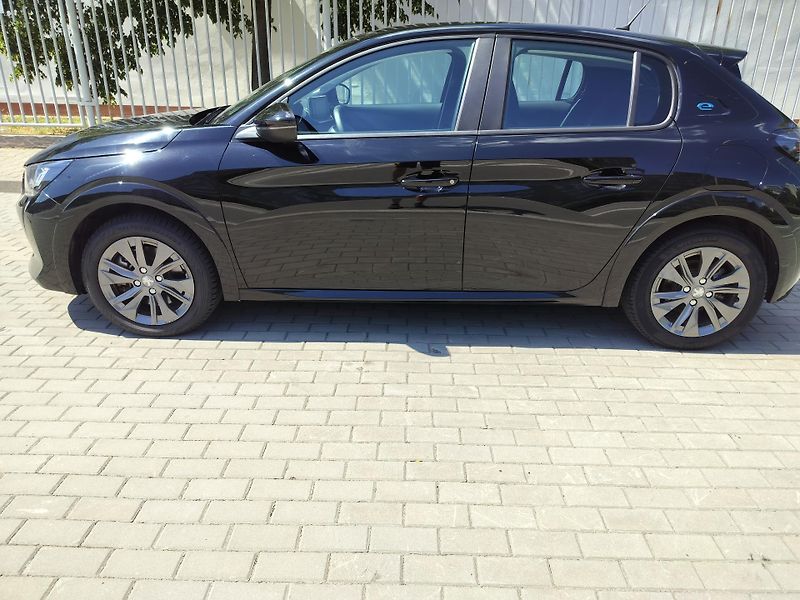 Peugeot 208 e, navigace, SOH 95% - fotka 4 z 28