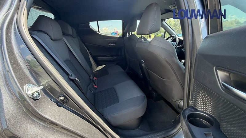 Toyota C-HR 1.8L HEV CVT  Style - fotka 16 z 21