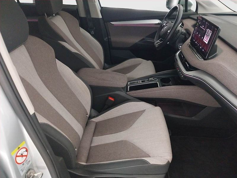 Škoda Enyaq (2022) iV 60 (62 kWh) - fotka 9 z 24