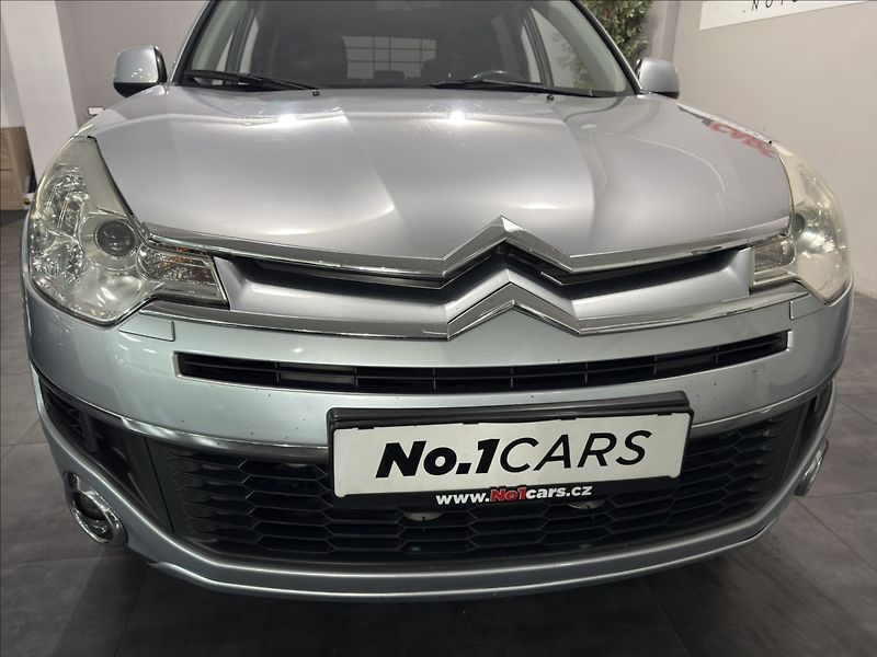 Citroën C-Crosser 2,2   HDI AWD EXCLUSIVE XENON - fotka 31 z 38