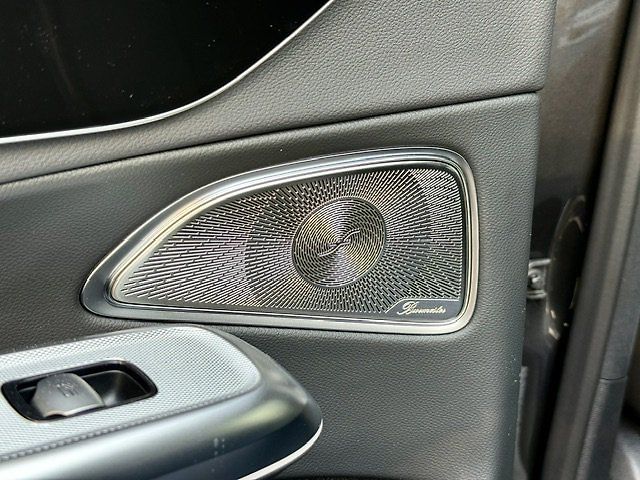 Mercedes-Benz Třídy E (2025) 300 de 4MATIC kombi s EQ - fotka 41 z 46