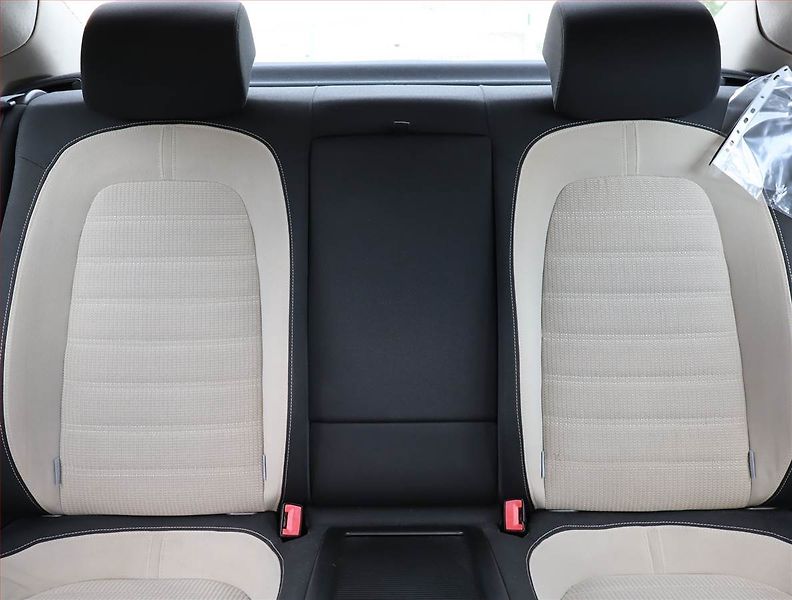 Volkswagen Passat CC (2009) 2.0 TDI, Park. senzory - fotka 10 z 16