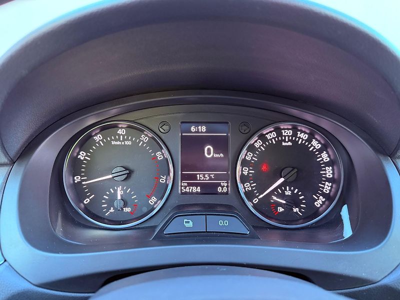 Škoda Rapid 1.2 TSi Ambition Fresh, ČR - fotka 17 z 21