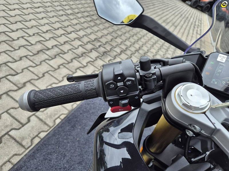 CFMOTO 450 SR (2026) - fotka 16 z 19