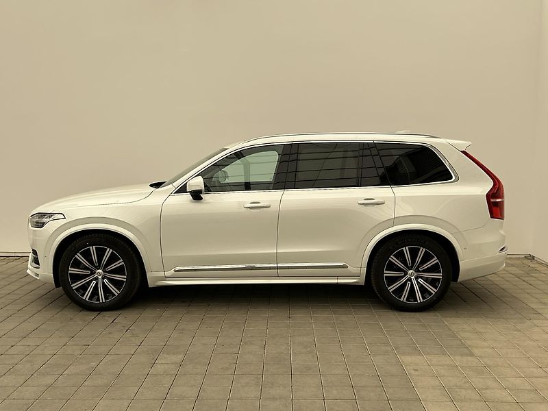 Volvo XC90 2.0 B5 4x4 Plus - fotka 3 z 32