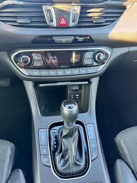 Hyundai i30 1.6 CRDI, 100 kW, Premium, aut - fotka 20 z 20