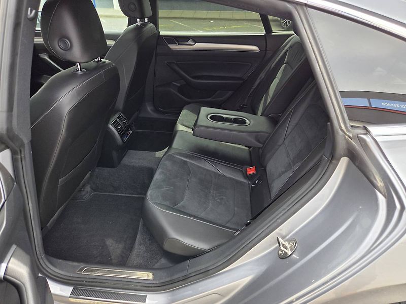 Volkswagen Arteon (2018) 2.0 BiTDI DSG 4M 176kW R-Line - fotka 60 z 71