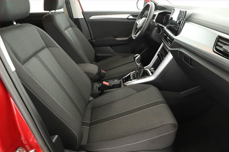 Volkswagen T-Roc (2025) 1.0 TSI - fotka 7 z 19