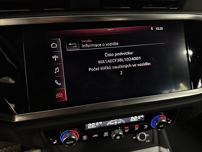 Audi Q3 45TFSI Quattro Pano - fotka 25 z 41