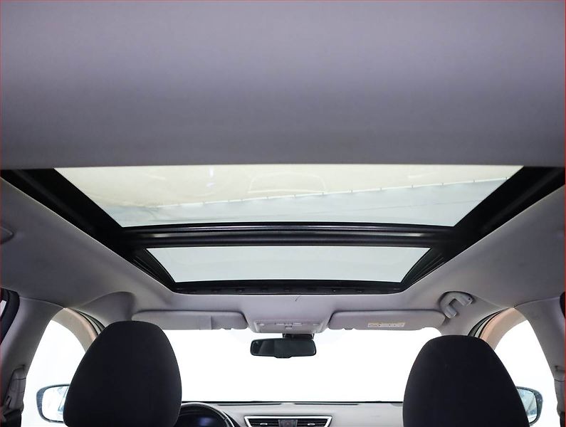 Nissan X-Trail (2015) Tekna 1.6 dCi, 7 míst - fotka 16 z 23