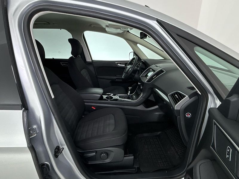 Ford Galaxy MPV - fotka 9 z 29