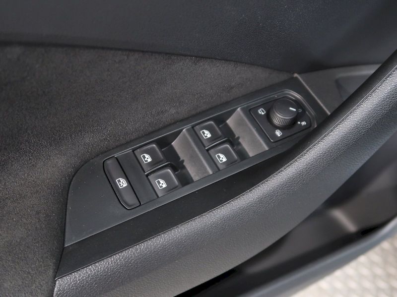 Škoda Kamiq (2025) TOP SELECTION 1.0TSI 85KW DSG - fotka 37 z 40