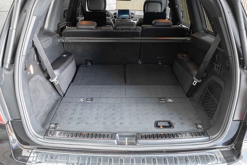 Mercedes-Benz GLS 500 4MAT*AMG*AIR* REZERVACE - fotka 57 z 65