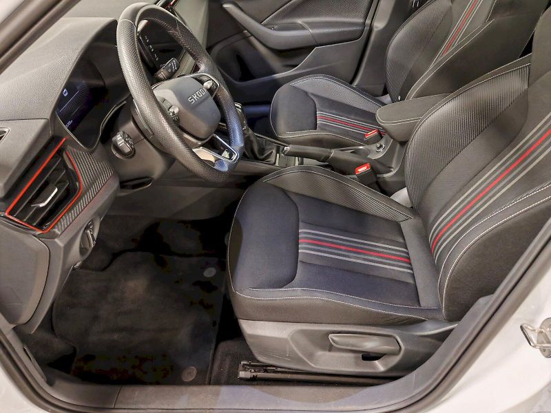 Škoda Kamiq (2025) 1.5 TSI 110 kW DSG Monte Carlo - fotka 21 z 29