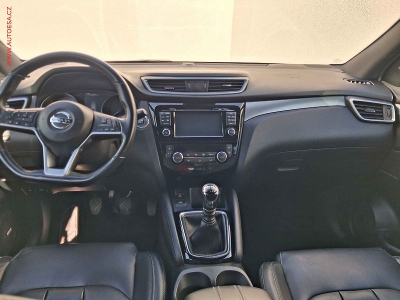 Nissan Qashqai (2017) 1.2 DiG-T, Tekna, +kola - fotka 8 z 21