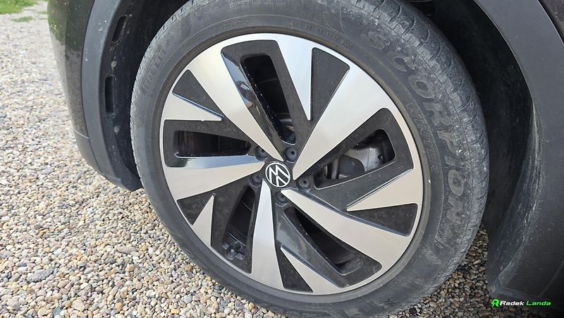 Volkswagen ID.4 (2021) Pro Performance 77 kWh - fotka 7 z 10