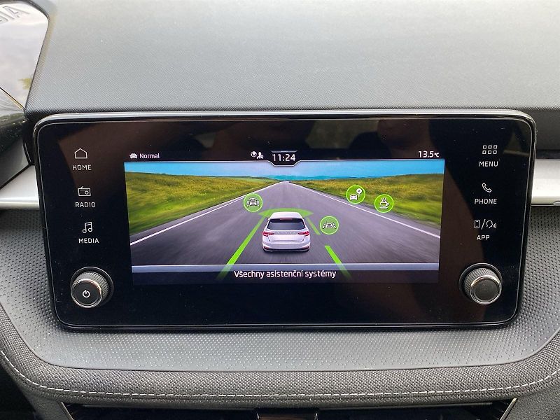 Škoda Fabia (2025) 1.0 TSI DSG Top Selection - fotka 16 z 34